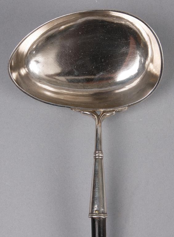 SOPPSLEV, silver, trä, Daniel Schwart, Karlskrona 1810.