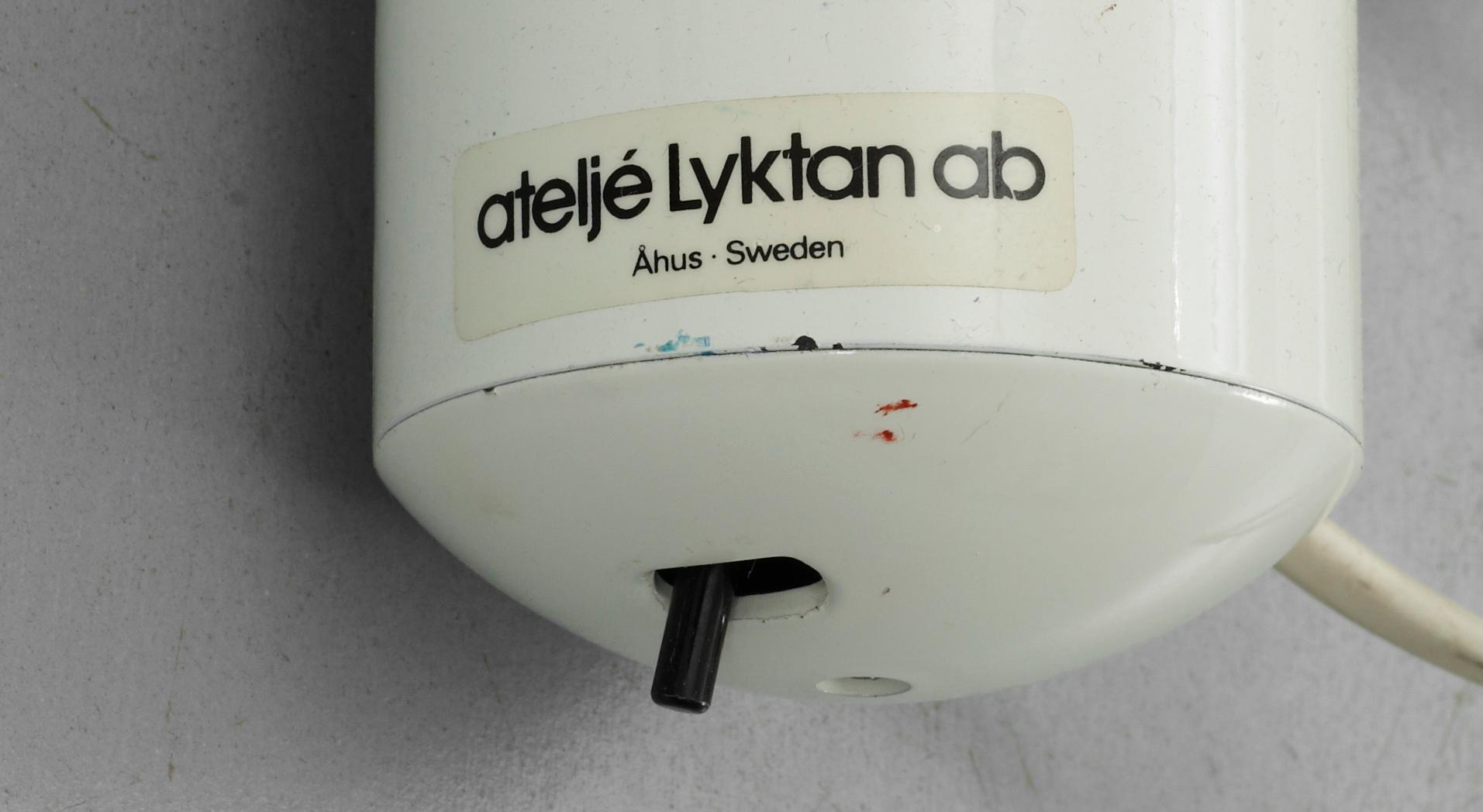GOLVLAMPA samt VÄGGLAMPA, "Skarabé", Ateljé Lyktan, Åhus.