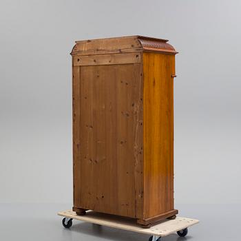 A late 19th century chest of seven drawers.