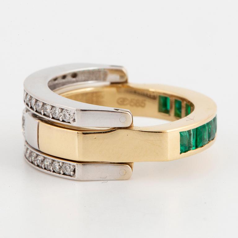 RING, med briljantslipade diamanter 0.34 + 0.19 ct och smaragd 1.06 ct enl uppgift, i etui.