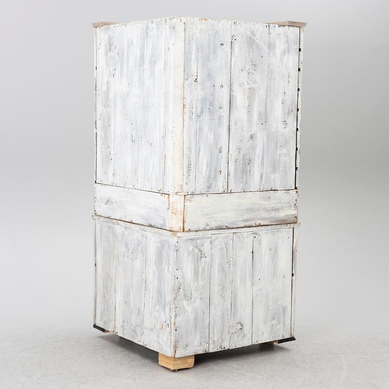 Corner cabinet, 19th century.