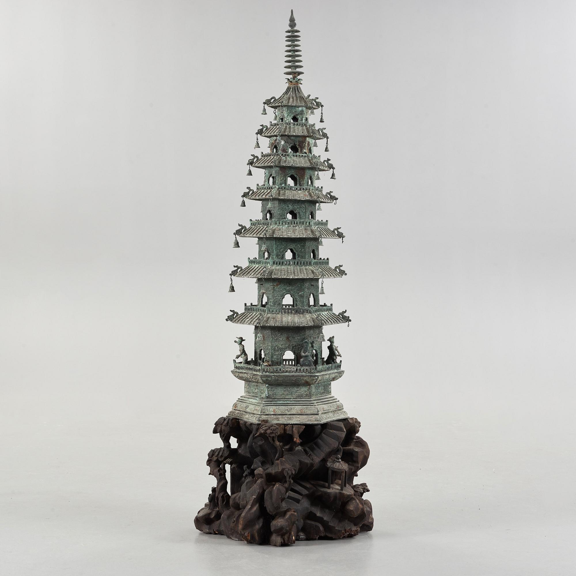 PAGOD, brons. Qingdynasty (1644-1912).