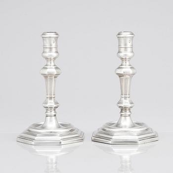 A pair of Italian late 17th/early 18th Century silver candlesticks. Marks of Johann Adolf Gaap (born 1667, died 1724).