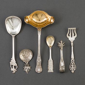 GUSTAF MÖLLENBORG, såssked, Stockholm, 1835 och PARTI SILVERBESTICK, 42 delar, bl.a. Rosenholm. Vikt 1183 g.