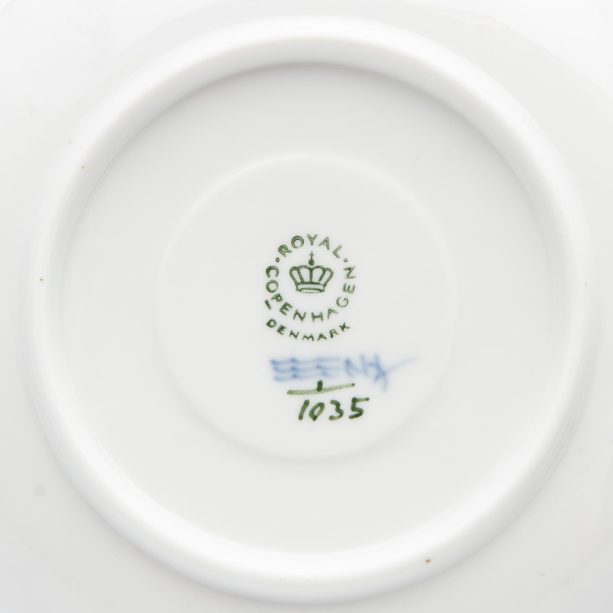 Royal Copenhagen, Servisdelar, 20 delar, porslin, Musselmalet, Danmark.
