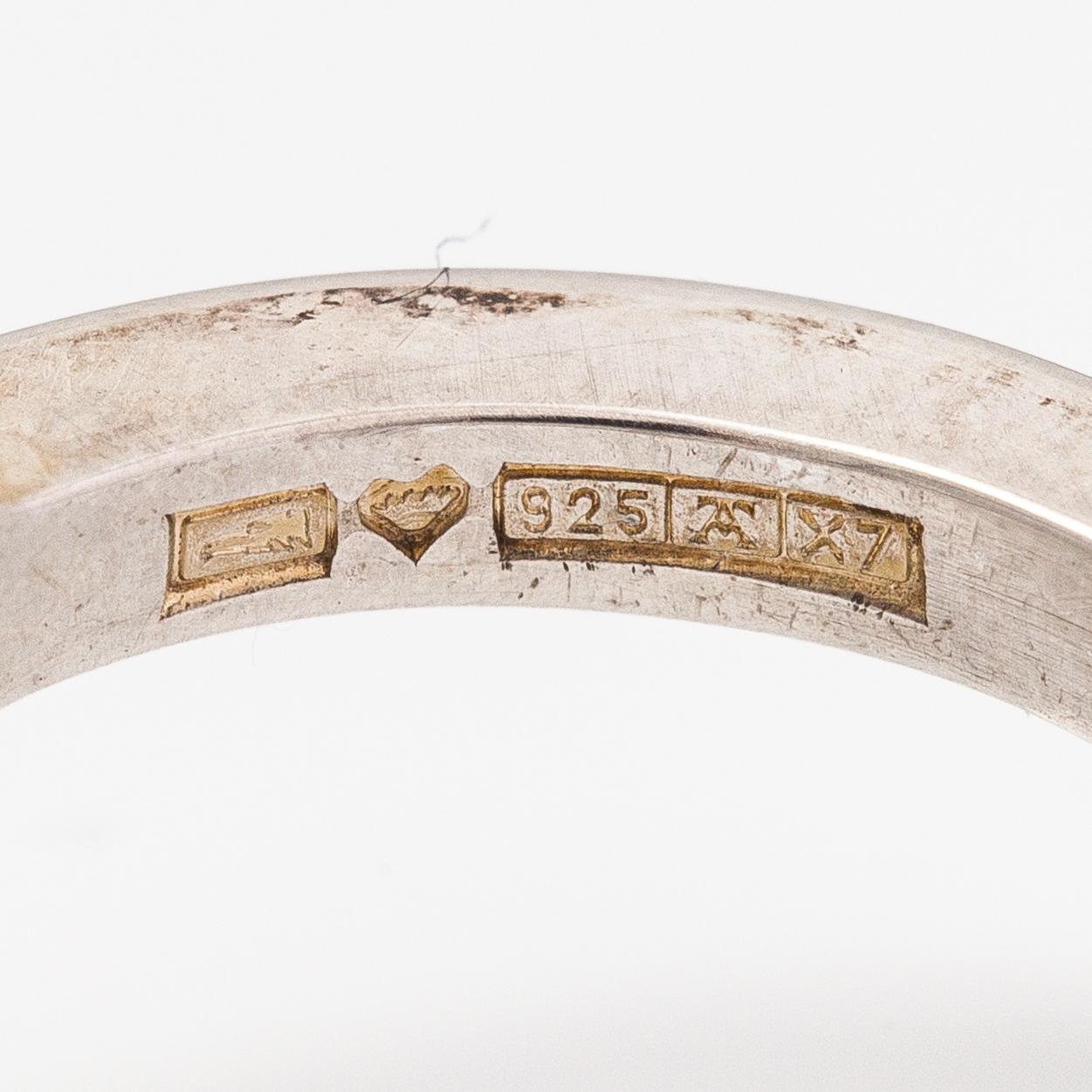 Pekka Piekäinen, A sterling silver ring. Auran Kultaseppä, Turku 1975.