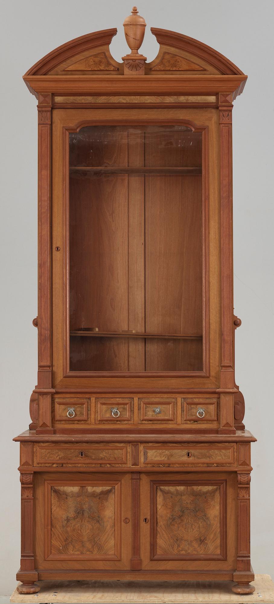 BOKSKÅP, nyrenässans, 1800-talets slut.