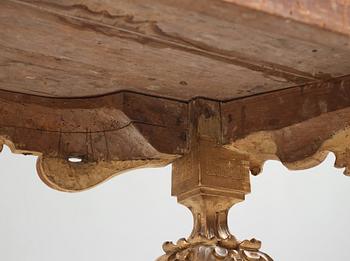 An Italian 18th century Régence console table.