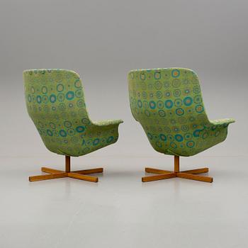 FÅTÖLJER, ett par, 1960-tal.