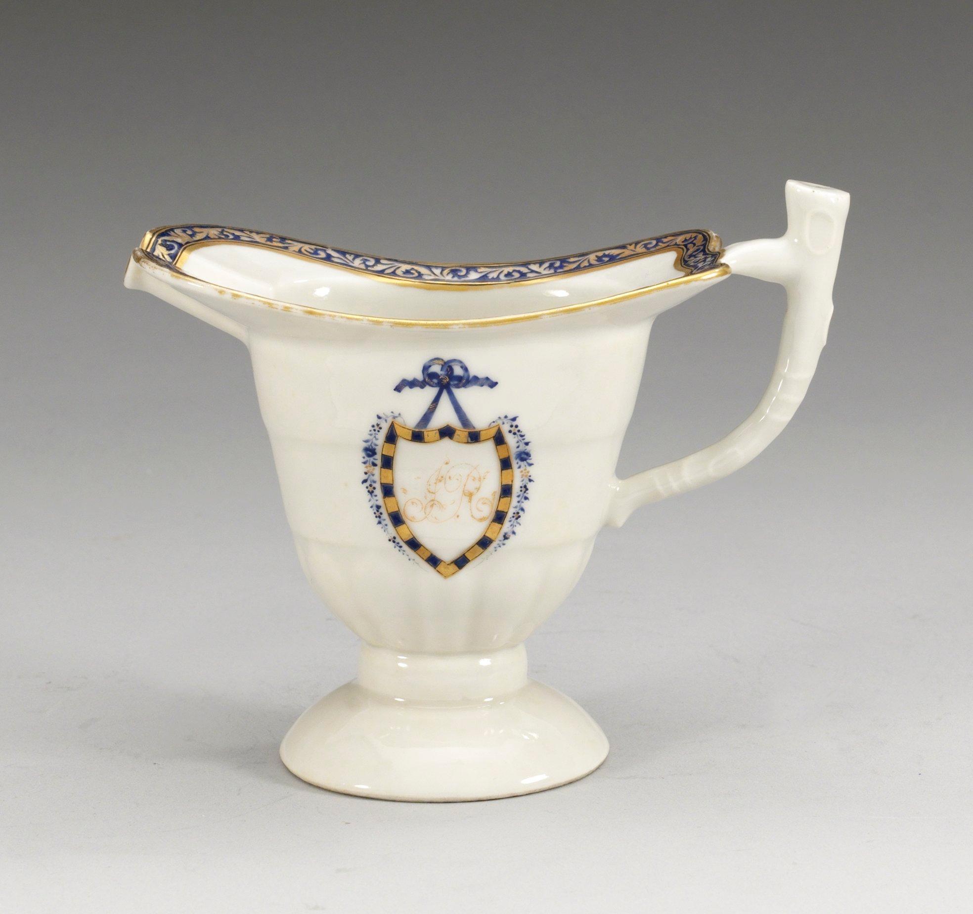 GRÄDDKANNA, porslin. Qing dynastin. Jiaqing (1796-1820).