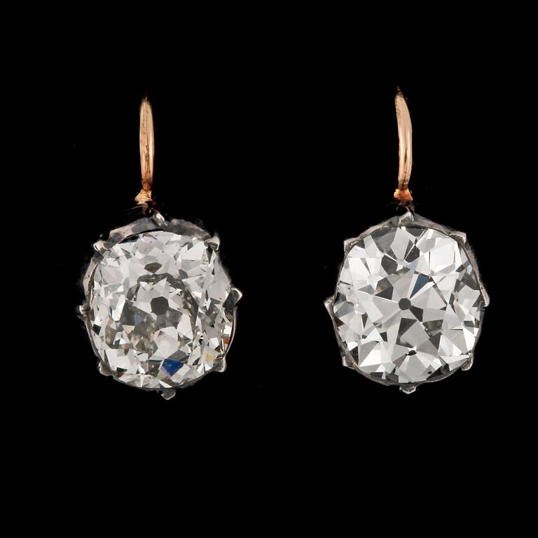 A pair of antique cut diamond earrings, tot. 3.45 cts.