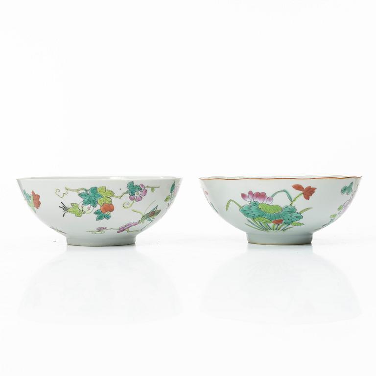 Skålar, två stycken, porslin. Sen Qingdynasti/tidigt 1900-tal.