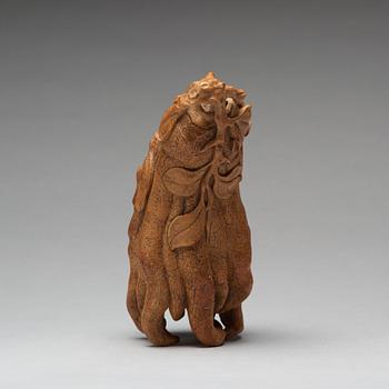 A bamboo carving of buddhas hand/a finger lemon, Qing dynasty (1644-1912).