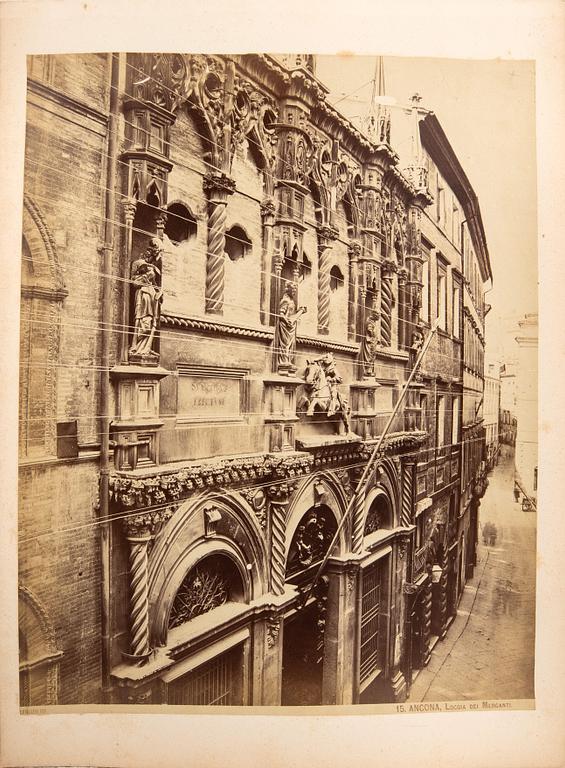 Photographs 11 sheets Italy including Milan and Venice around 1900.