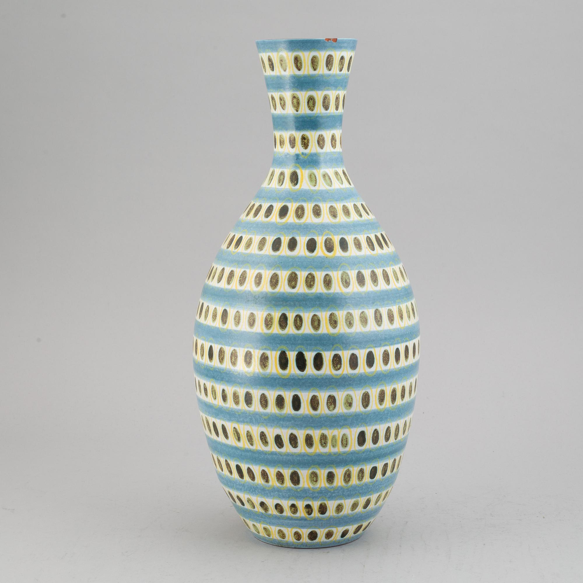 Stig Lindberg, a faiance vase. Gustavsberg.