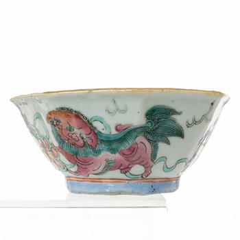 Skålar, sju stycken, porslin, Kina, sen Qingdynasti/omkring 1900.