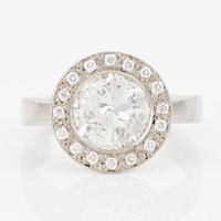 Ring 18K vitguld med en gammalslipad diamant ca 2.75 ct ca H/I i.