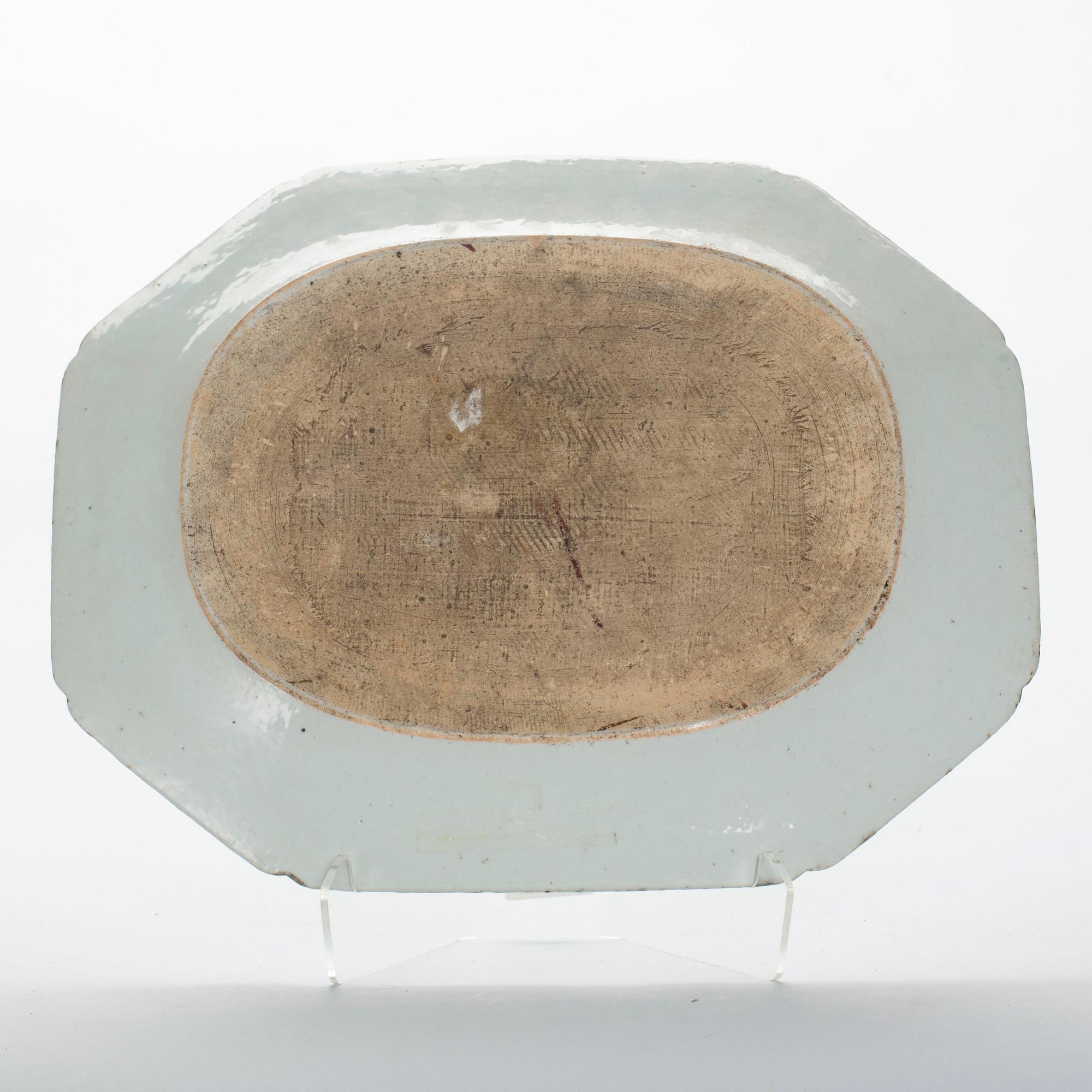 STEKFAT, porslin, Kina, Qianlong(1736-1795).