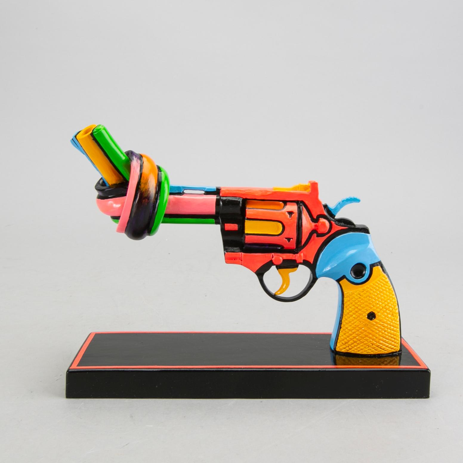 Carl Fredrik Reuterswärd, Non-Violence Project Foundation skulptur 2012.