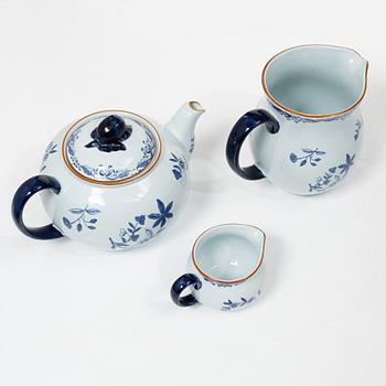 Matservis, 107 delar, porslin, "Ostindia", Rörstrand, varierande åldrar.