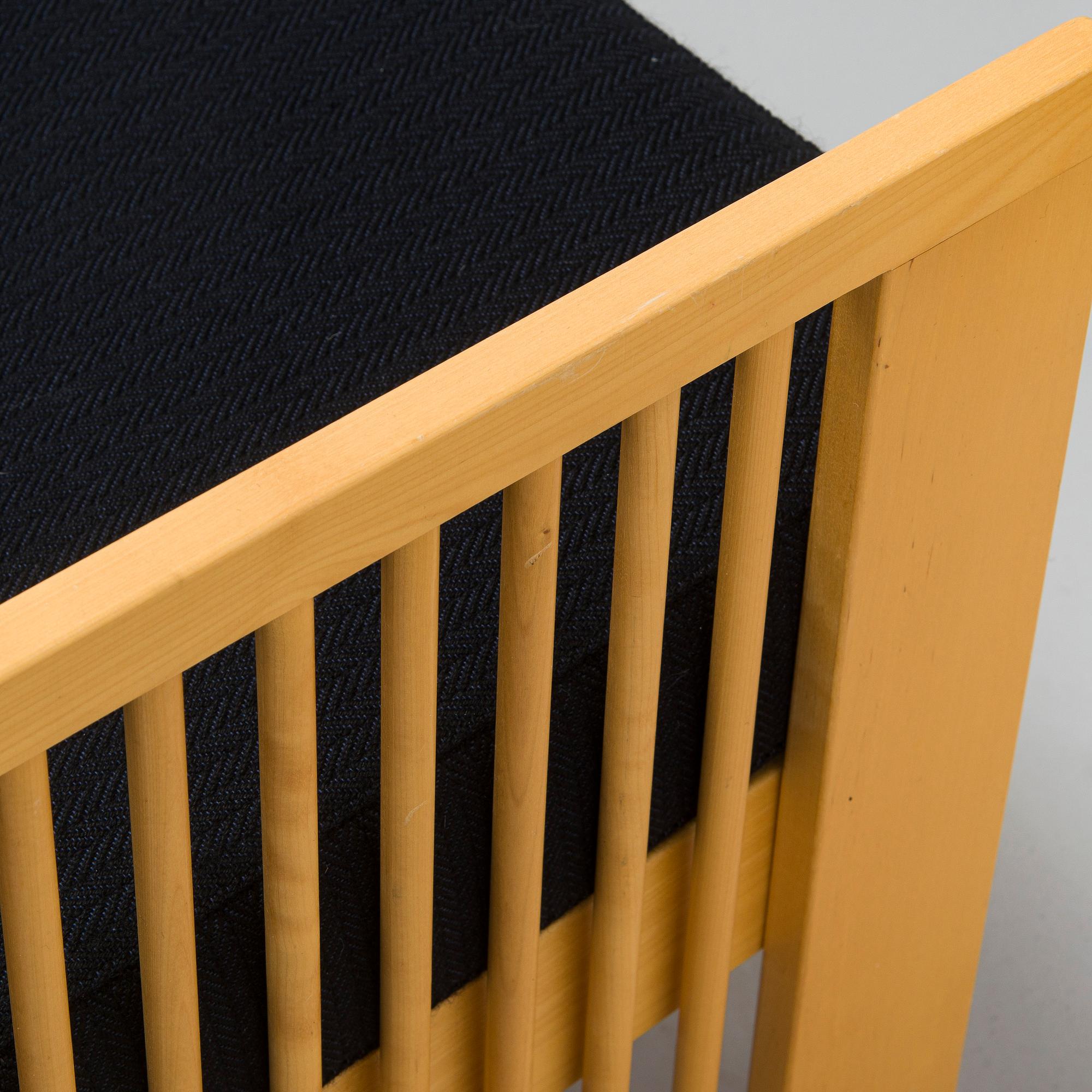 Ben af Schultén, nojatuolipari, malli 444, Artek 1900-luvun loppu.