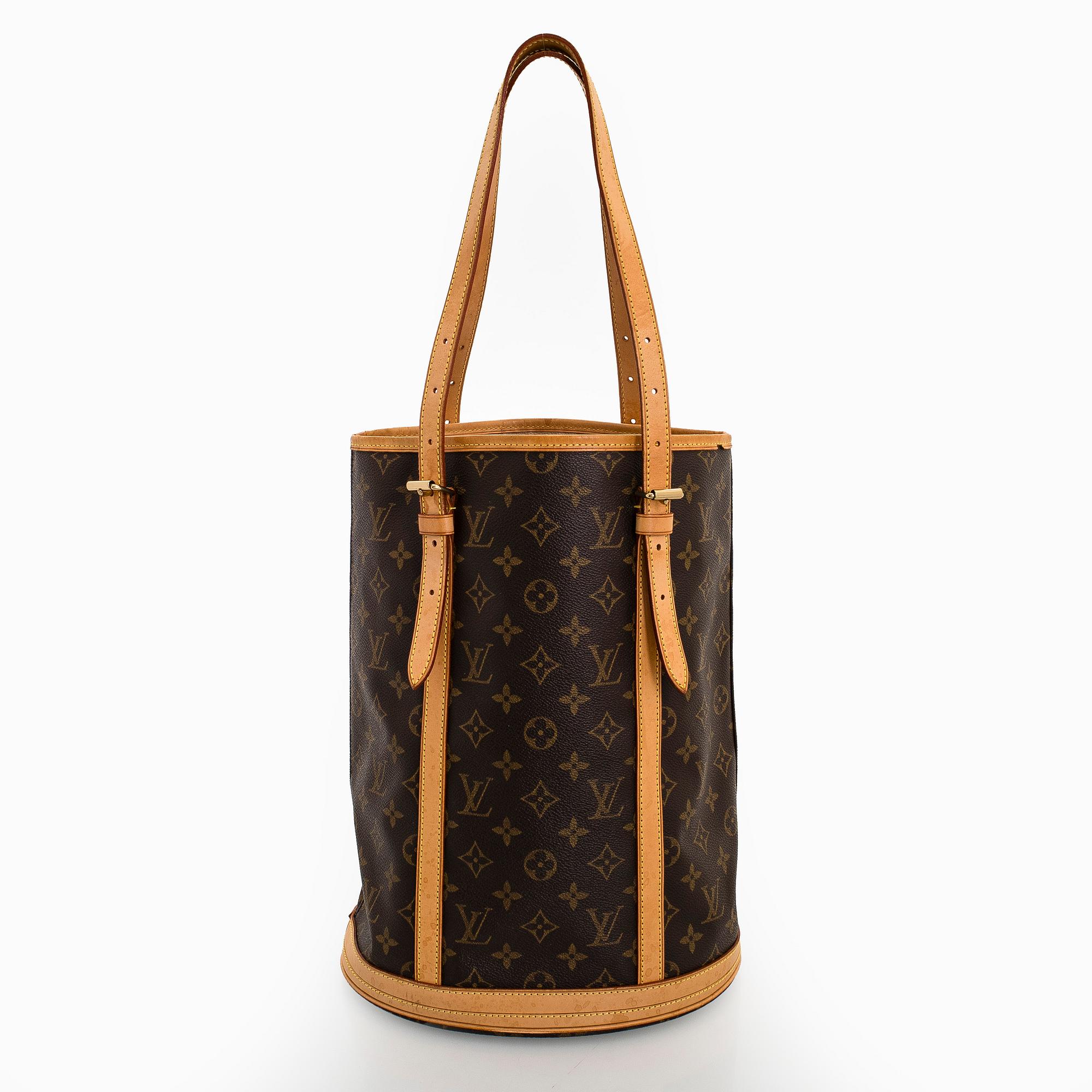 Louis Vuitton, a Monogram Canvas 'Bucket' bag with pochette.