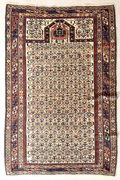 Matta Shirvan antik daterad 1902 ca 159x116 cm.
