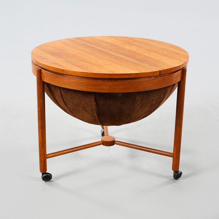 ADOLF RELLING, sybord, "Syklus", Rastad & Relling Tegnekontor, Rasmus Solberg Møbelverksted, Norge, formgiven 1962.