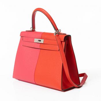 Hermès, Bag, "Kelly 28 Sellier" with wallet "Kelly Pocket Compact", 2021.