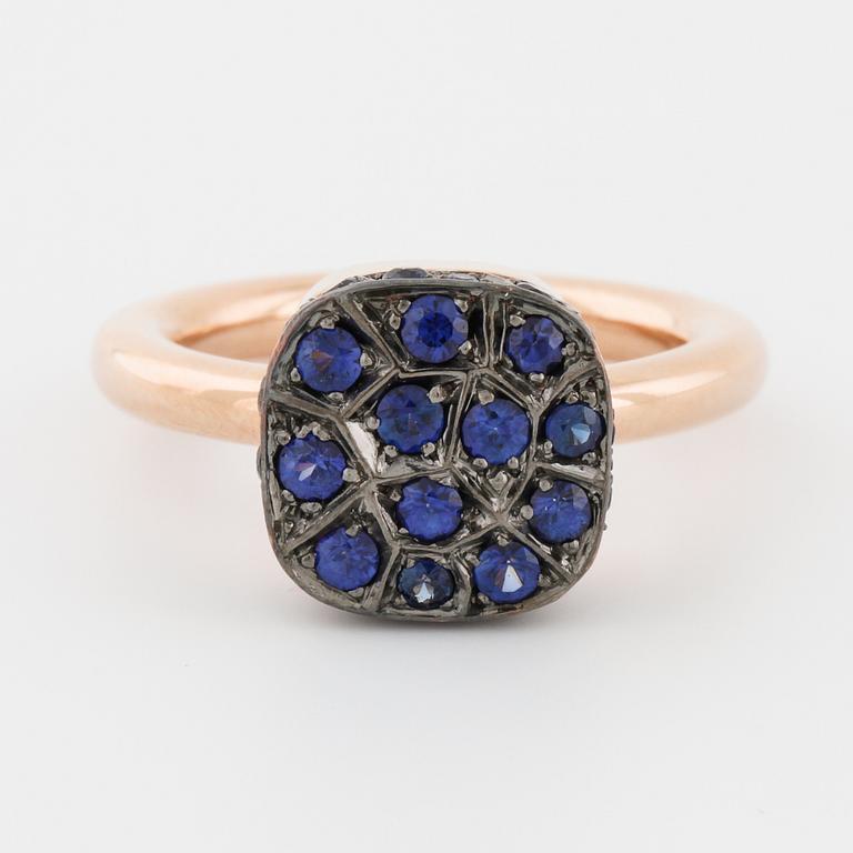 A sapphire ring with Italian hallmarks from Rome, Italy.