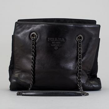 VÄSKA, Prada.