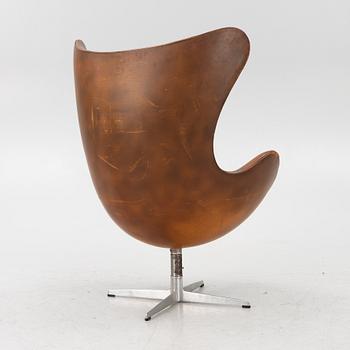 Arne Jacobsen, an 'Egg' lounge chair, Fritz Hansen, Denmark, 1965.