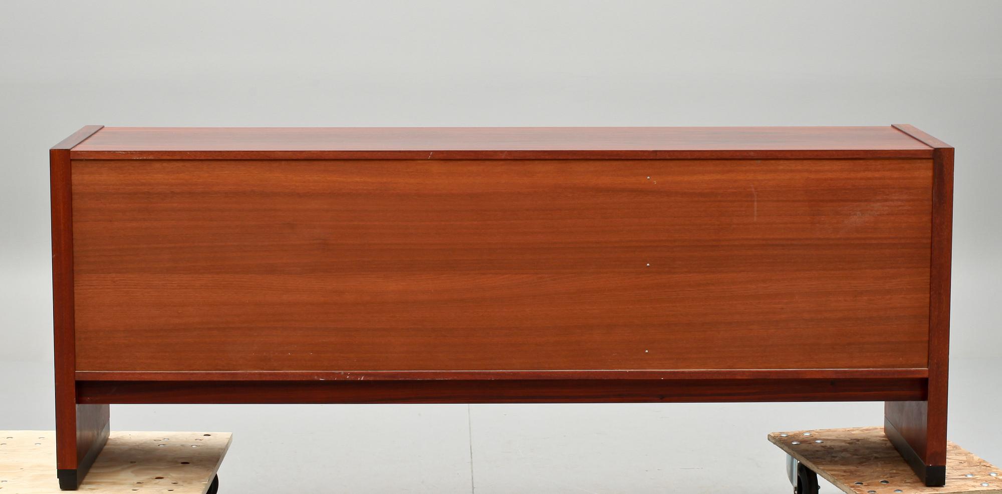 SIDEBOARD, 1960-tal.