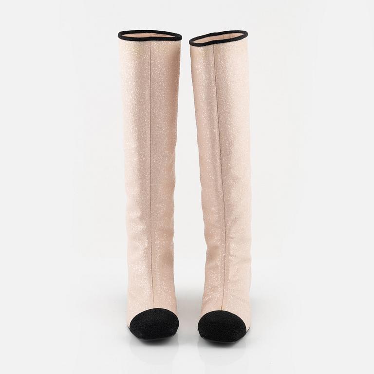 Chanel, a pair of sequin high boots, size 37.