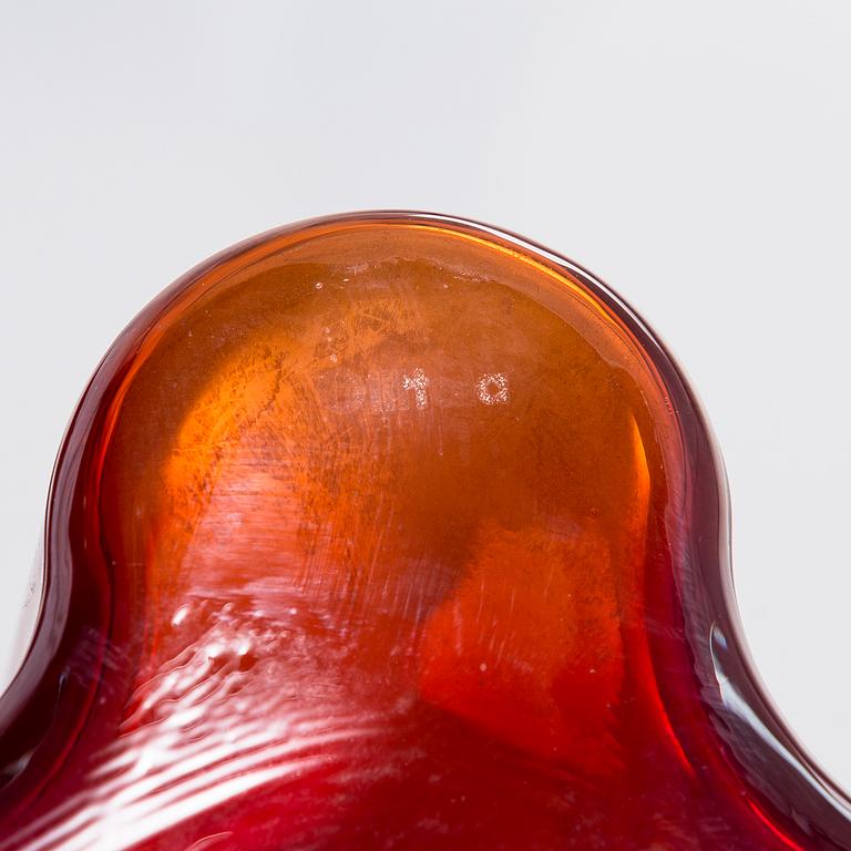 ALVAR AALTO, A red 'Savoy' glass vase, Iittala 2000s.
