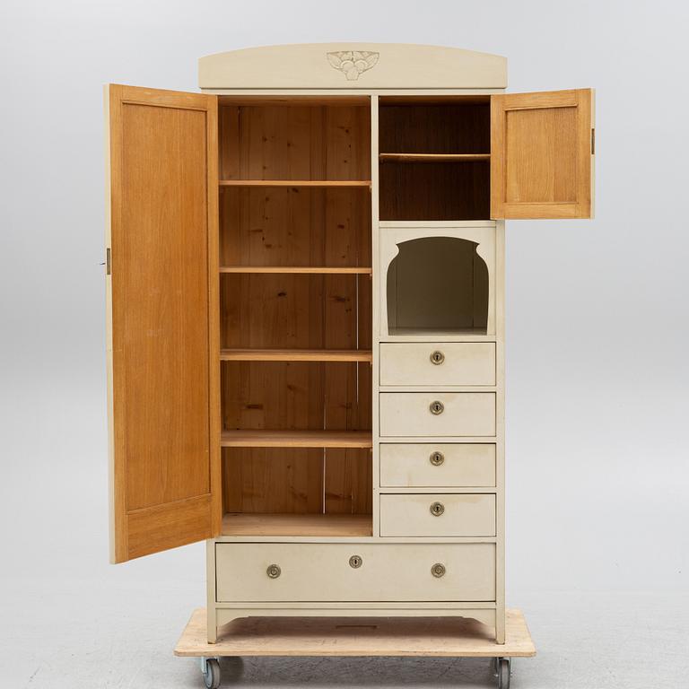 A Jugend cabinet/wardrobe, early 20th century.