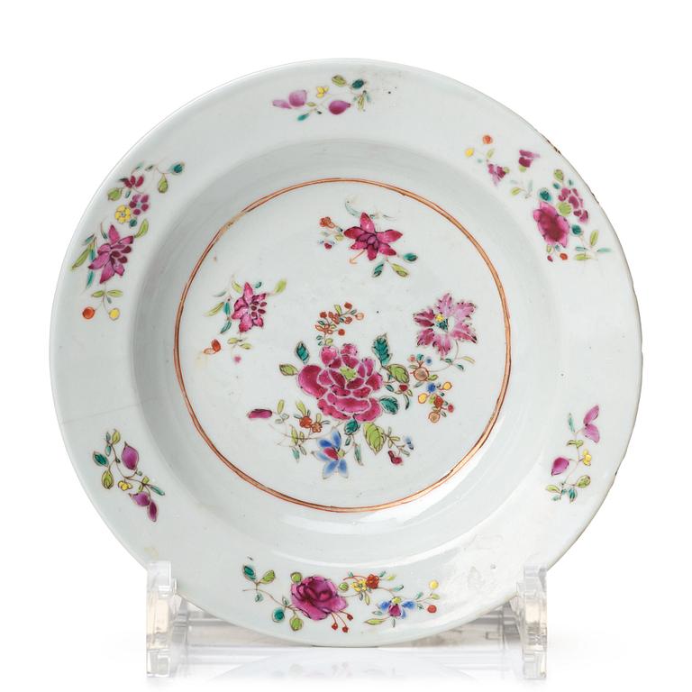A set of 10 famille rose dessert dishes, Qingdynastin, Qianlong (1736-95).
