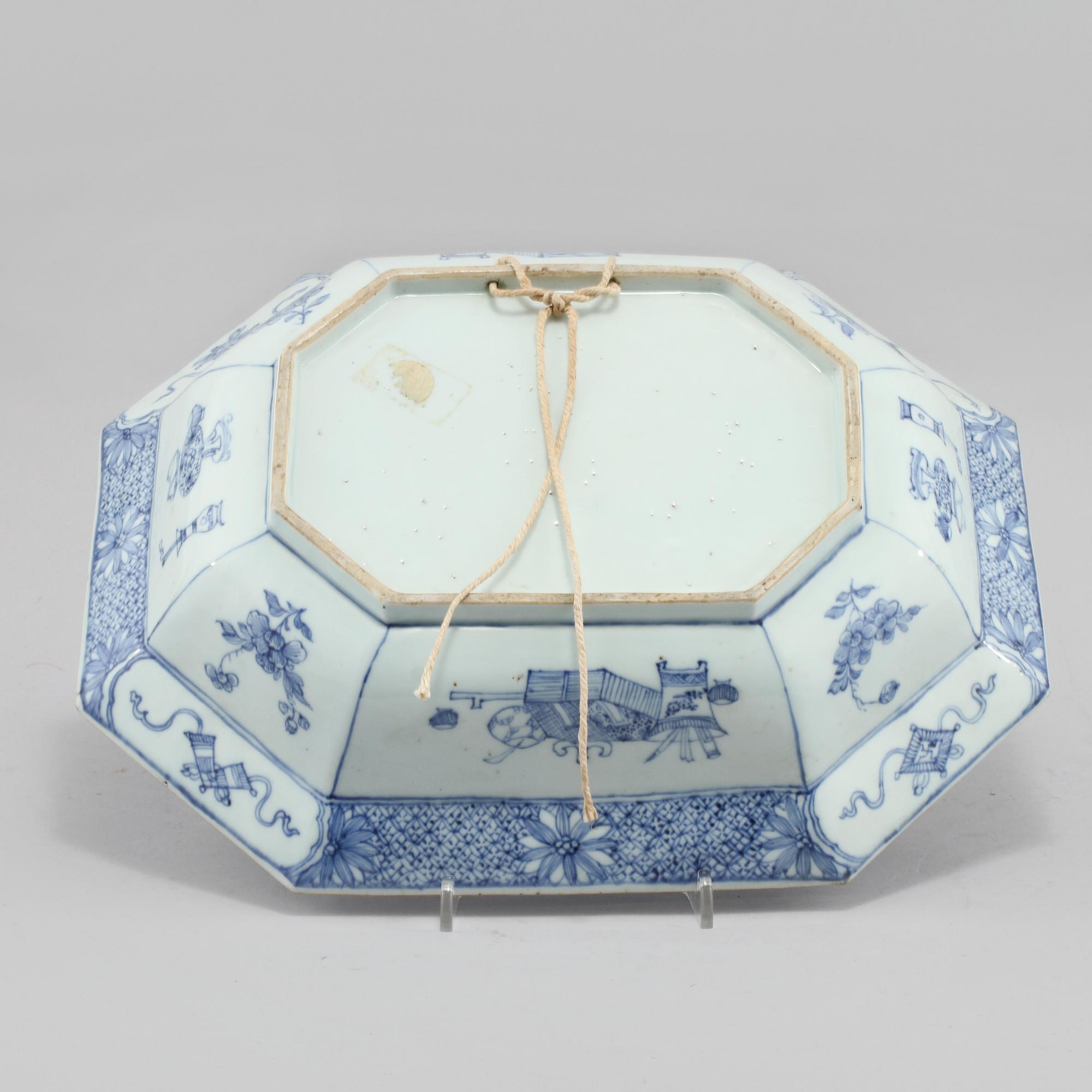 UNDERFAT, porslin, Kina, 1700/1800-tal.