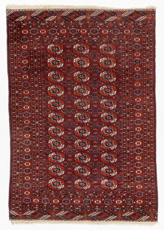 A semi-antique rug, Tekke, ca. 162 x 112 cm.