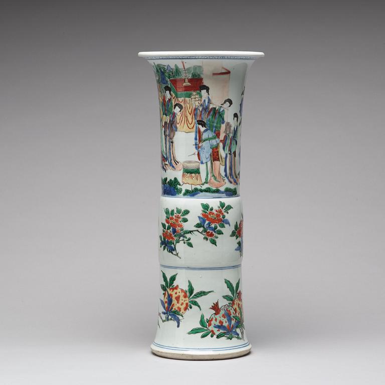 A Transitional wucai Gu-shaped beaker vase, 17th Century.