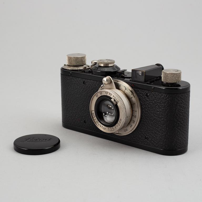 A Leica I mod C with Hektor 1:2,5 50mm.