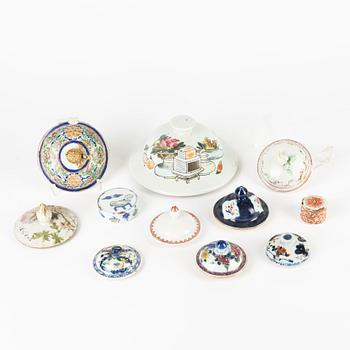 A group of eleven Chinese porcelain covers, Qing dynasty, 18th and 19th century.