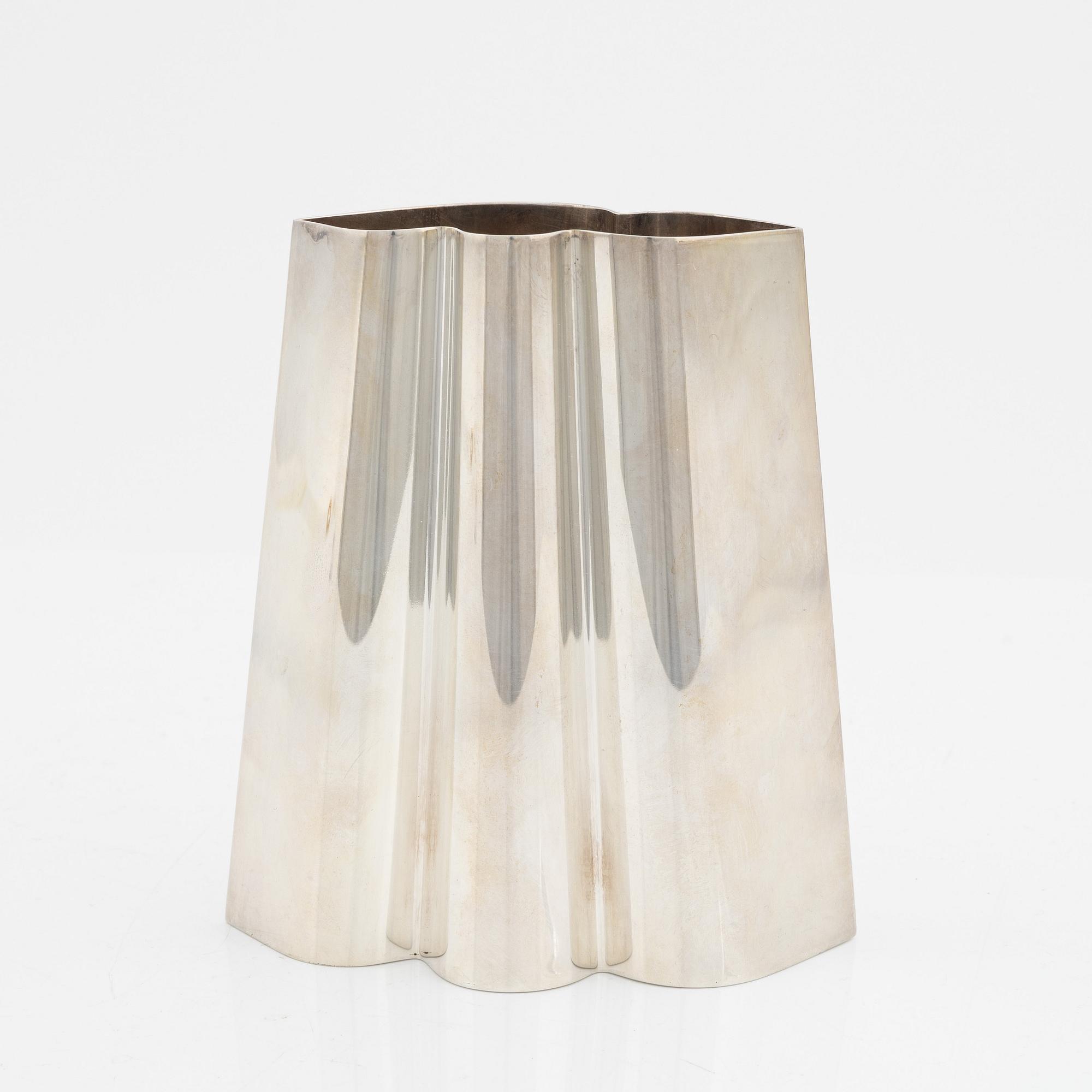 Theresia Hvorslev, a sterling silver vase, Lidköping, 1975, numbered 11/15.