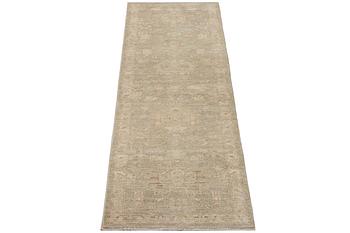 An Ushak runnercarpet, c. 295 x 87 cm.