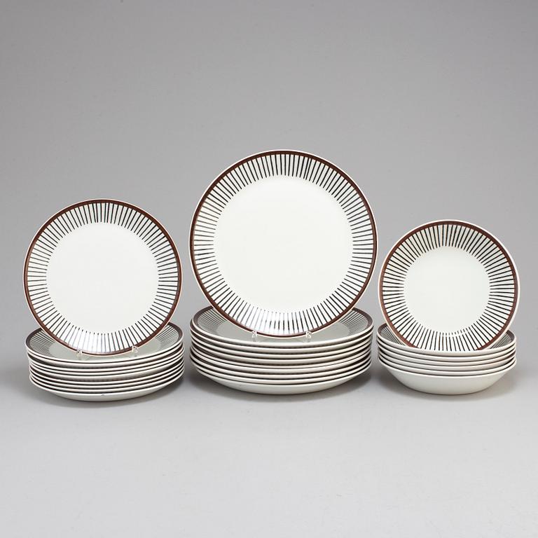 STIG LINDBERG, a 'Spisa Ribb' 27-piece service from Gustavsberg, 1955-74.
