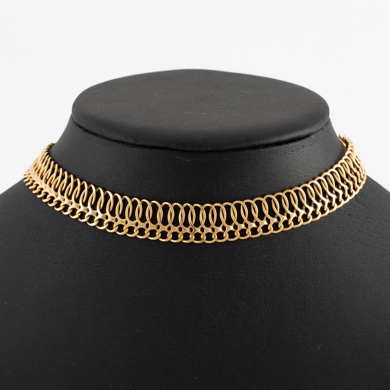Necklace, 18K gold, circular links.