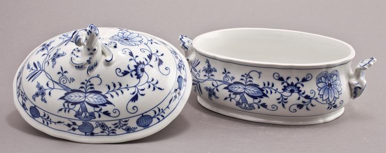 TERRIN, porslin, "Lökmönstret", Meissen.