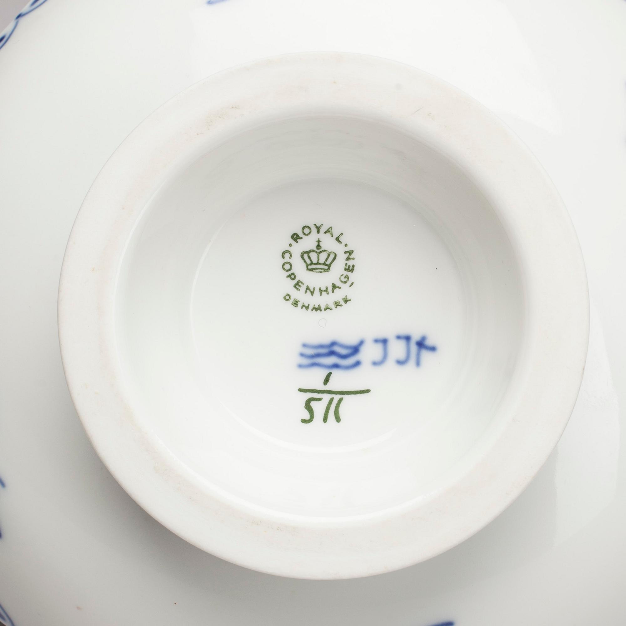 SERVISDELAR, 45 delar, porslin, "Musselmalet", Royal Copenhagen, 1950- /60-tal.