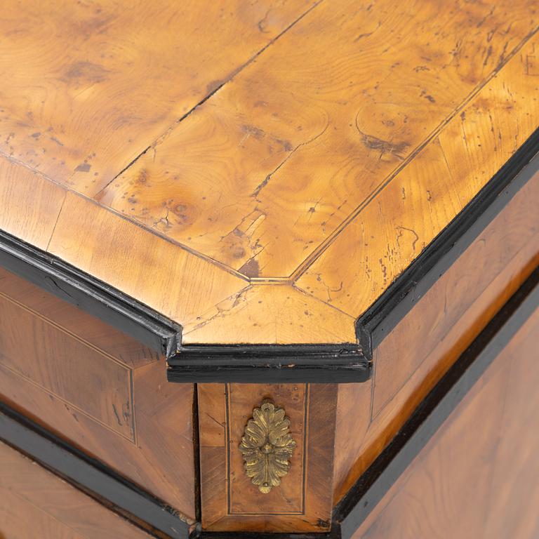 A Gustavian style chest of drawers, 19th century.