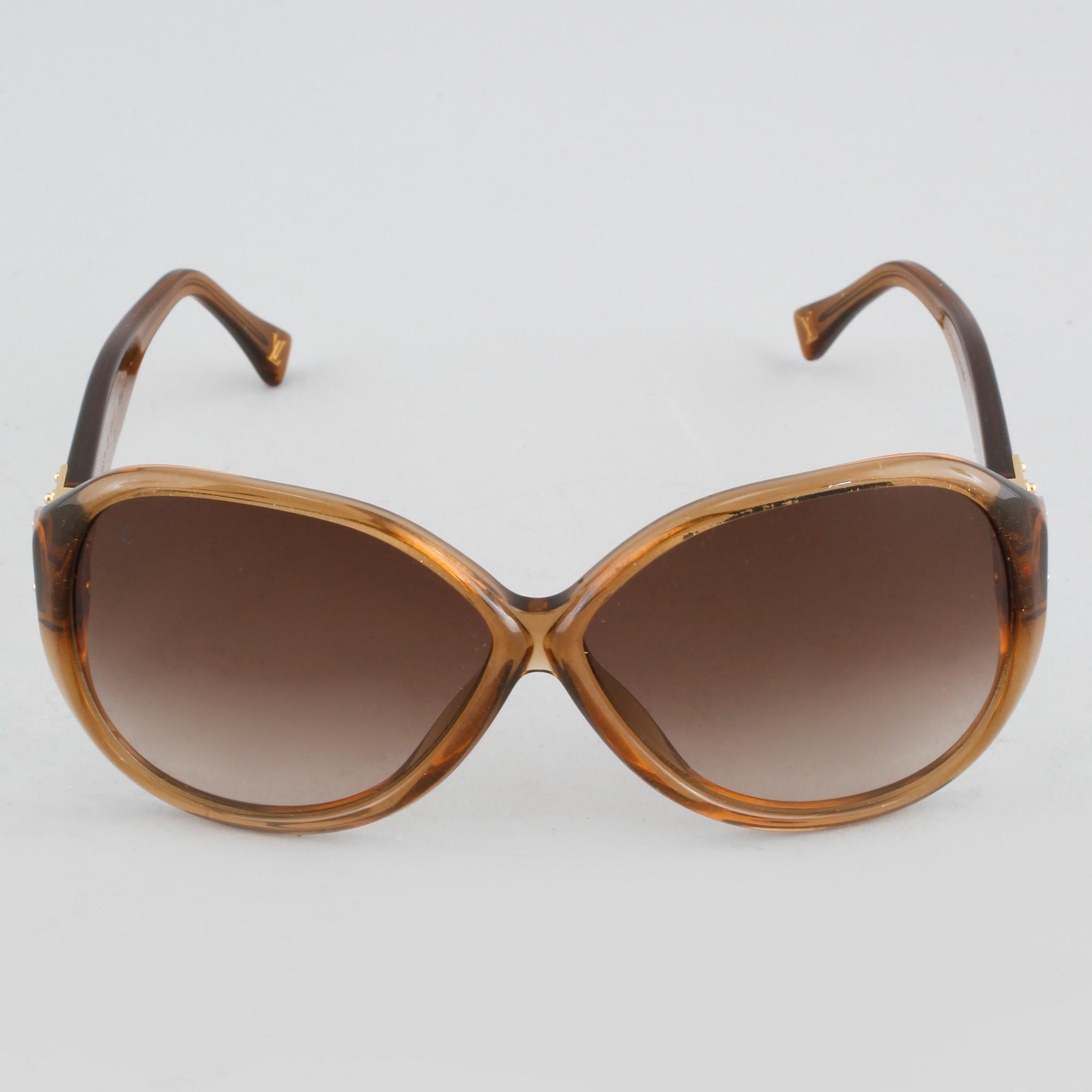 LOUIS VUITTON, sunglasses.